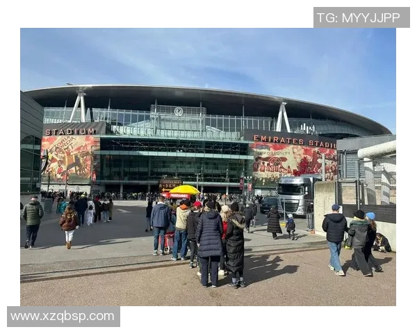 姐妹团热评足球明星魅力与实力的完美结合，谁是心目中的最佳球员